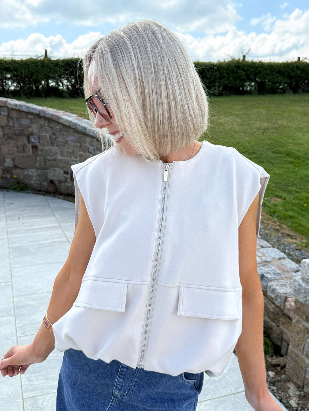 Piper Sleeveless Bomber - Beige